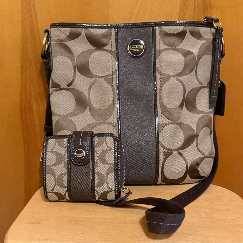 Coach crossbody bag with wallet
